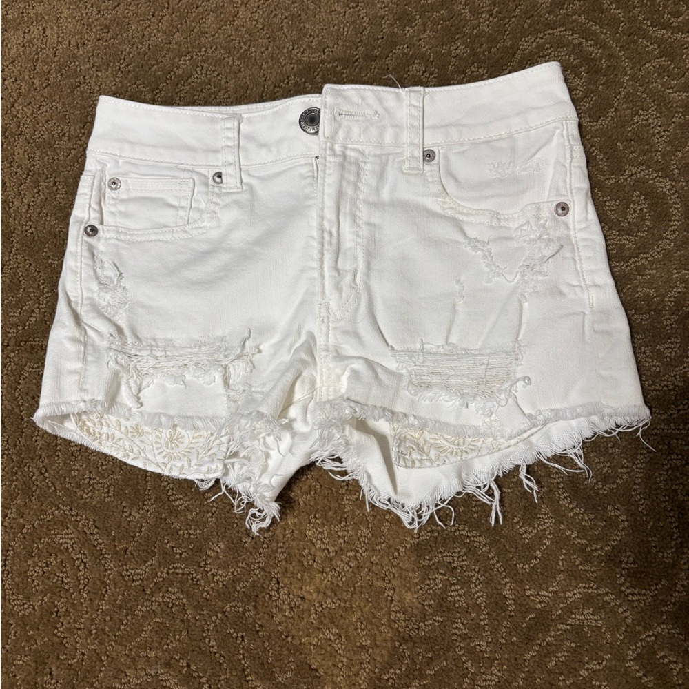 White Distressed Women Shorts - AMERICAN EAGLE - Size 0